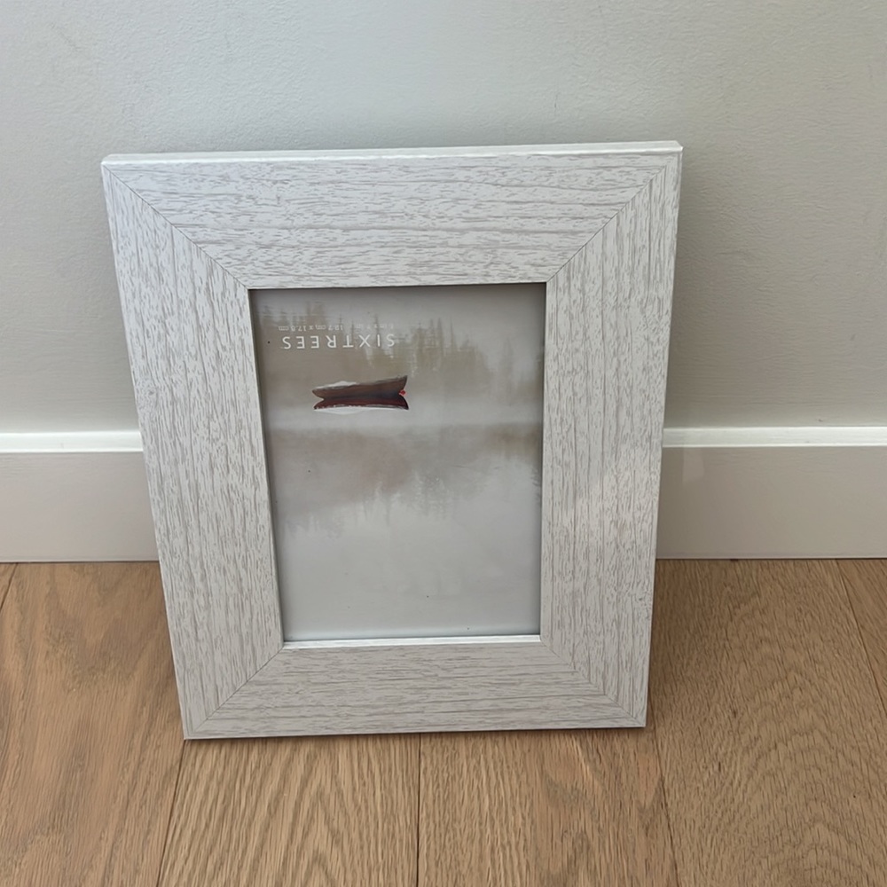 Home Accent Decor Picture Frame - Picture 2 of 2